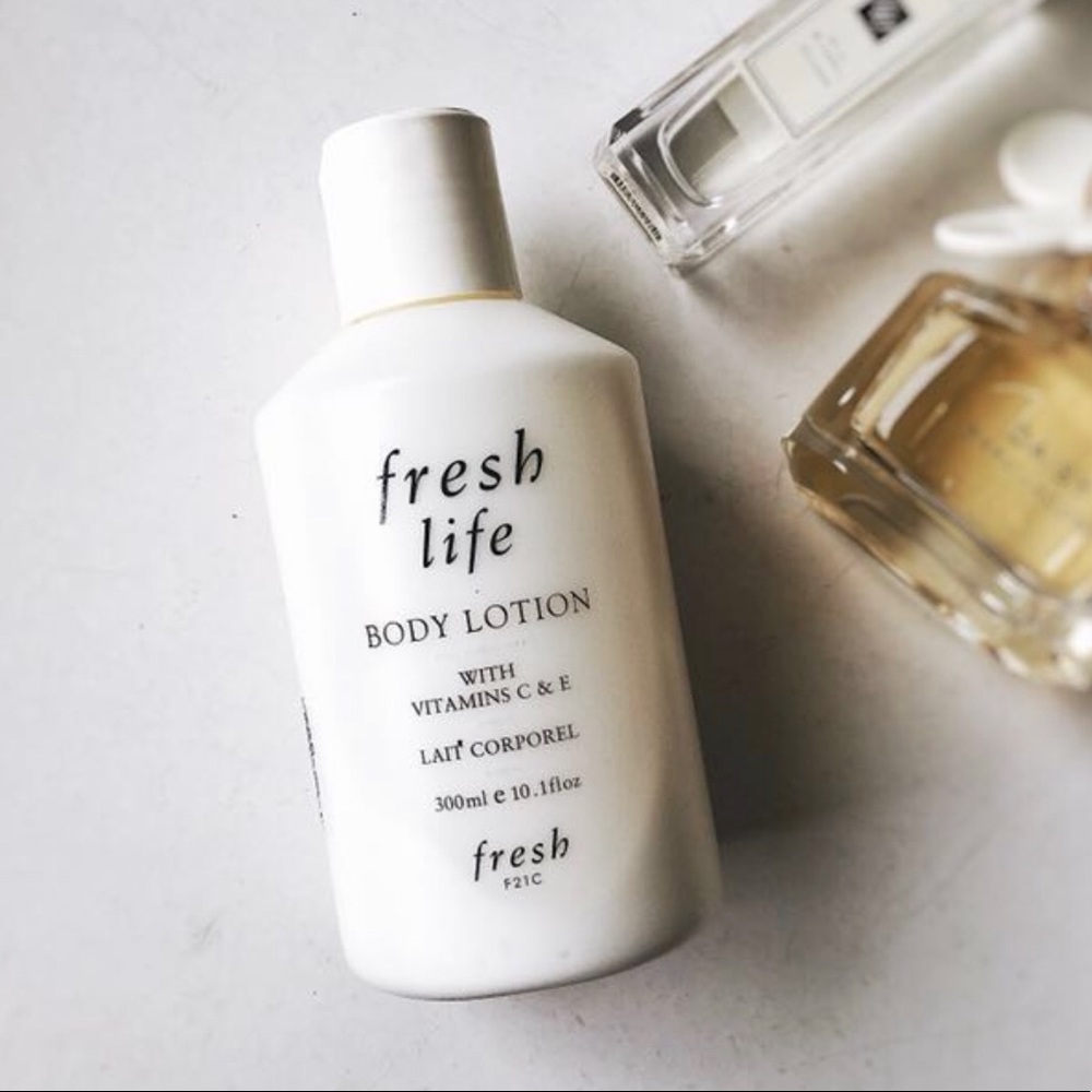 FRESH - Fresh life body lotion NWT